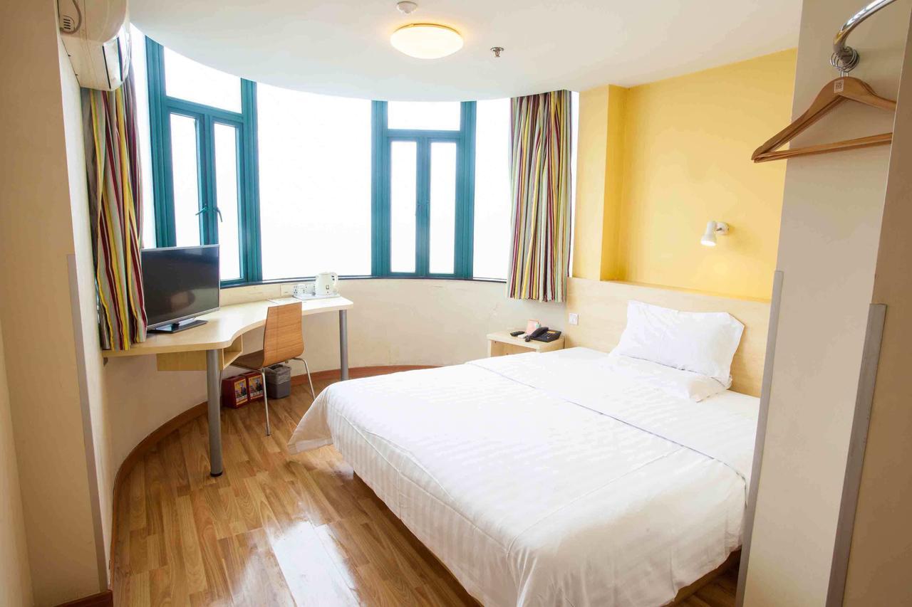 7 Days Inn Yangjiang Xinyue International Studio Pokoj fotografie