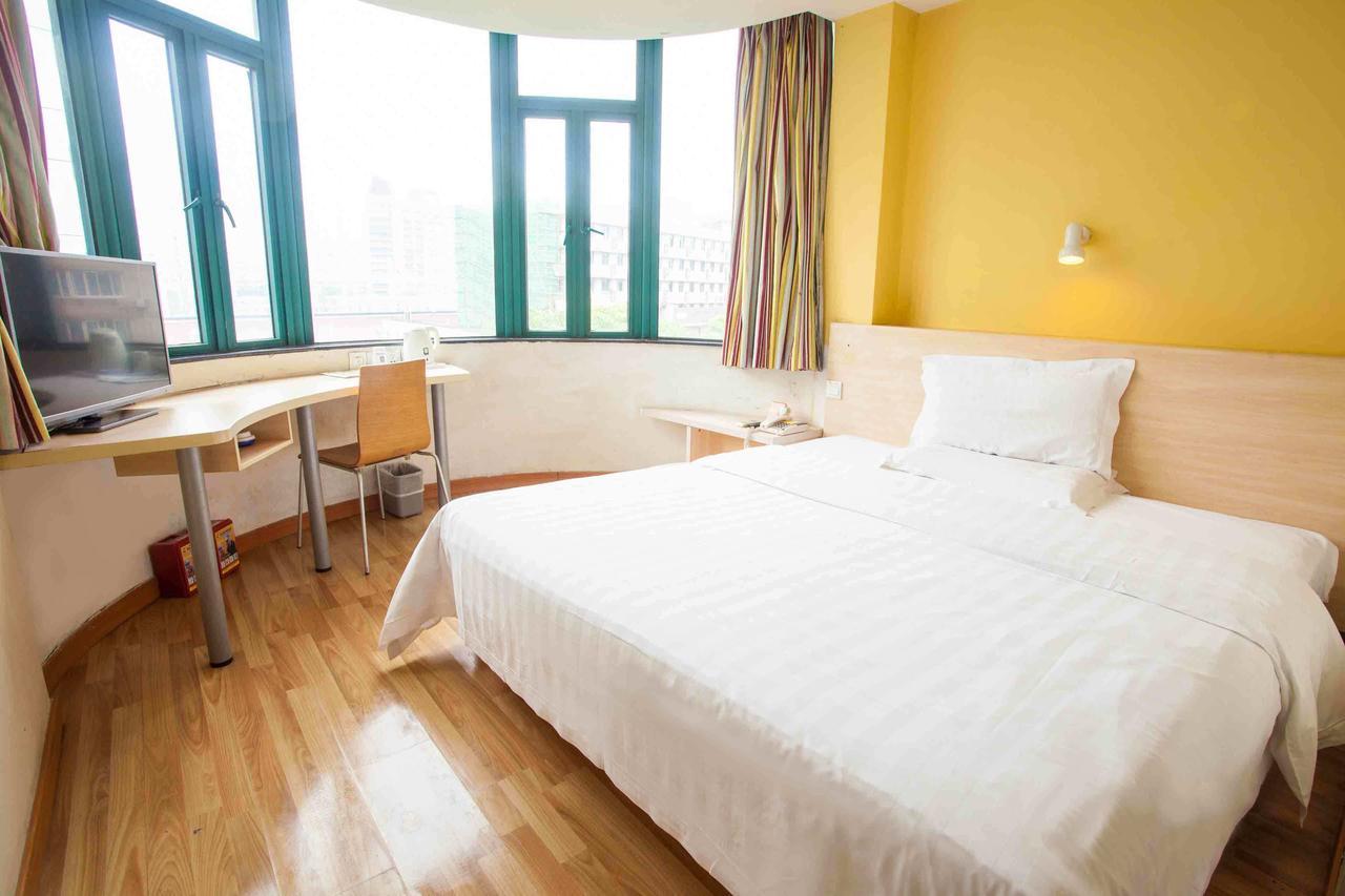 7 Days Inn Yangjiang Xinyue International Studio Pokoj fotografie
